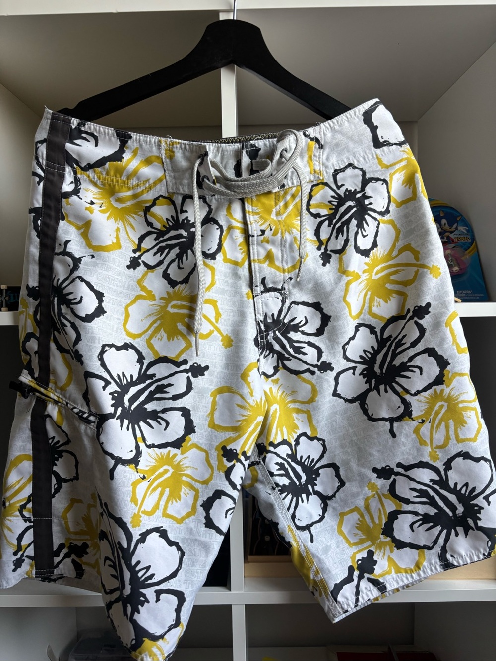 Y2k rip zone Men's White Floral Swim Shorts with Yellow & Black Hibiscus Print